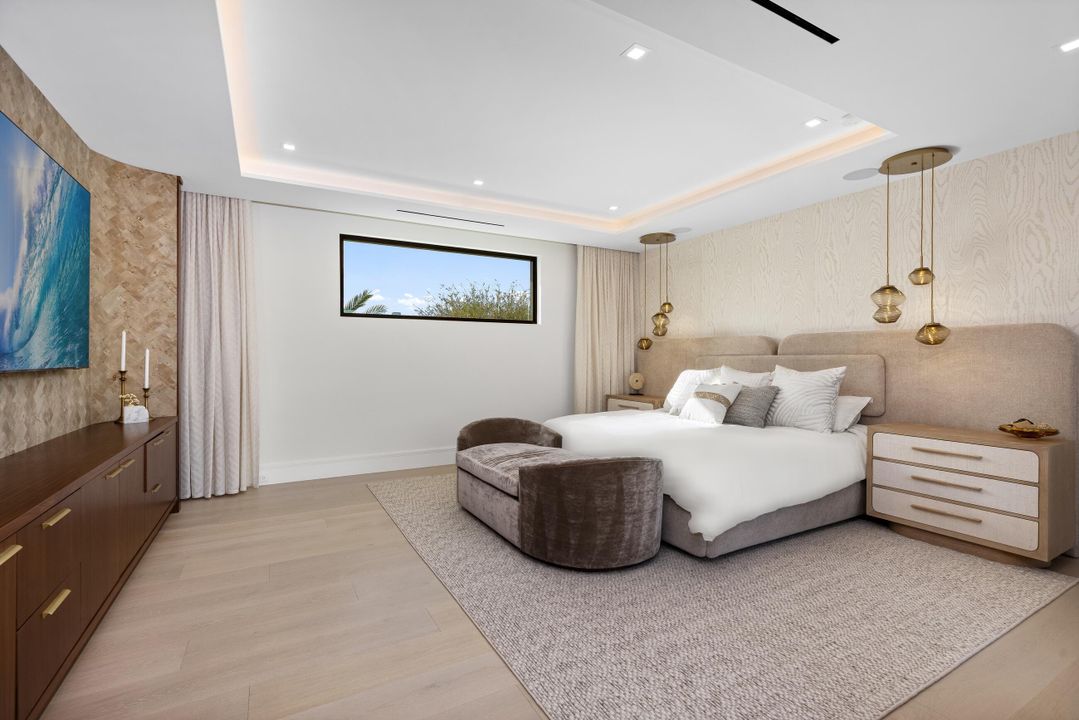 For Sale: $12,495,000 (6 beds, 8 baths, 7202 Square Feet)