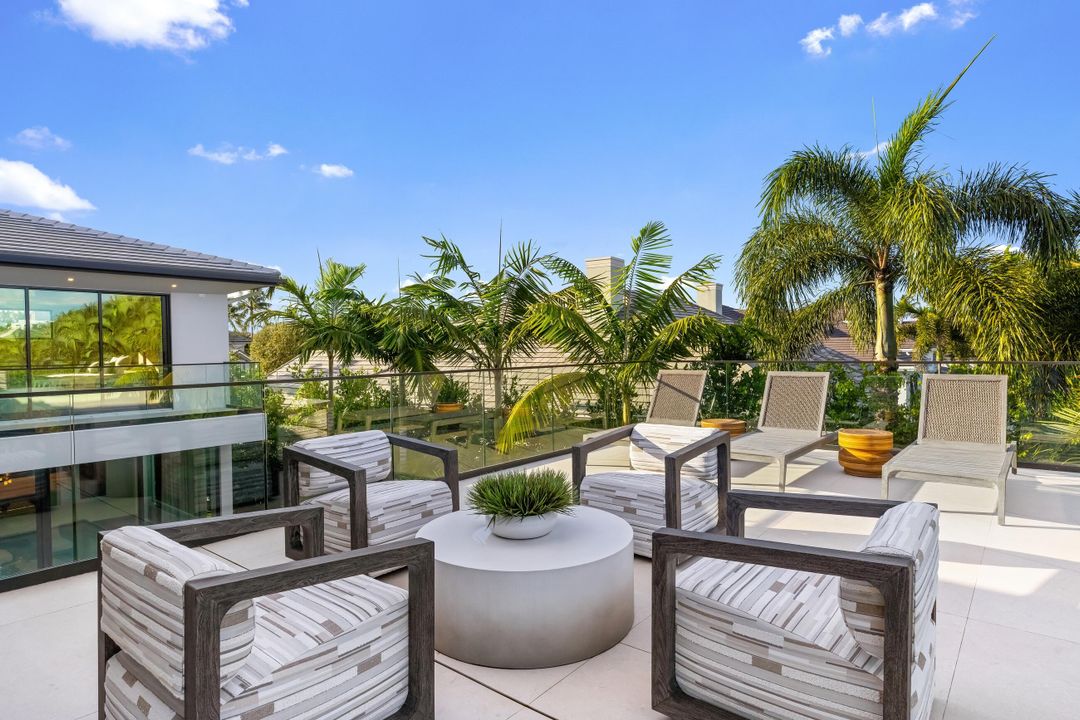 For Sale: $12,495,000 (6 beds, 8 baths, 7202 Square Feet)