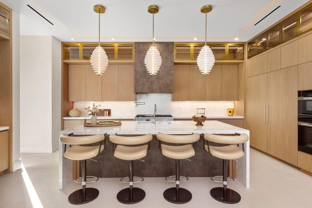 For Sale: $12,495,000 (6 beds, 8 baths, 7202 Square Feet)