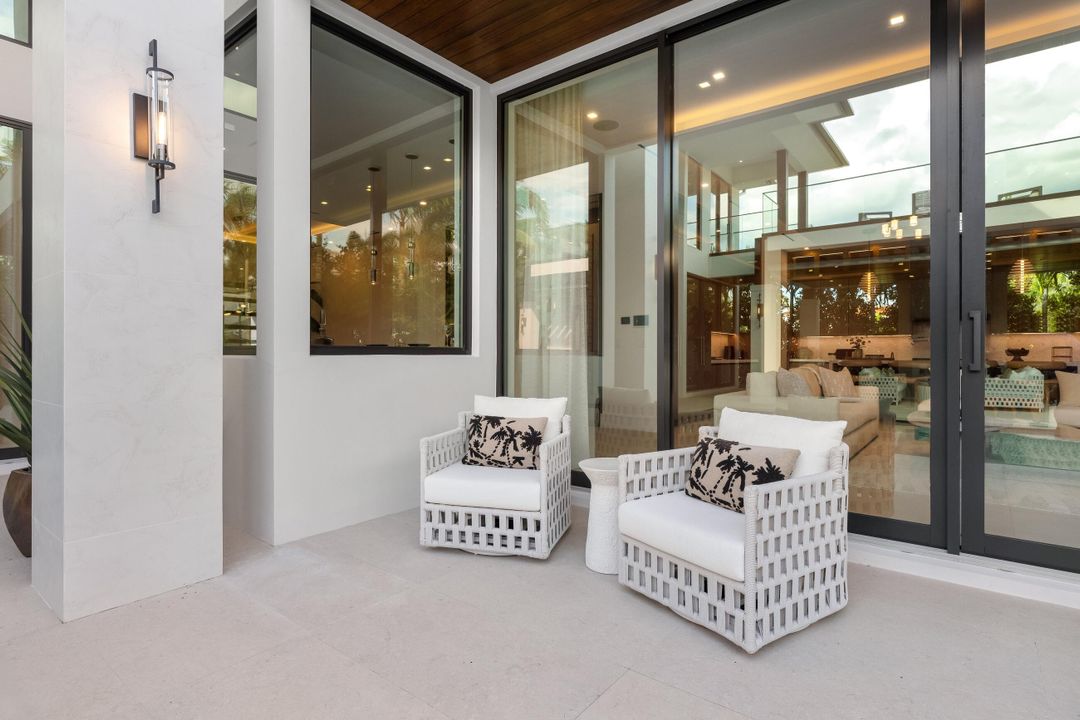 For Sale: $12,495,000 (6 beds, 8 baths, 7202 Square Feet)