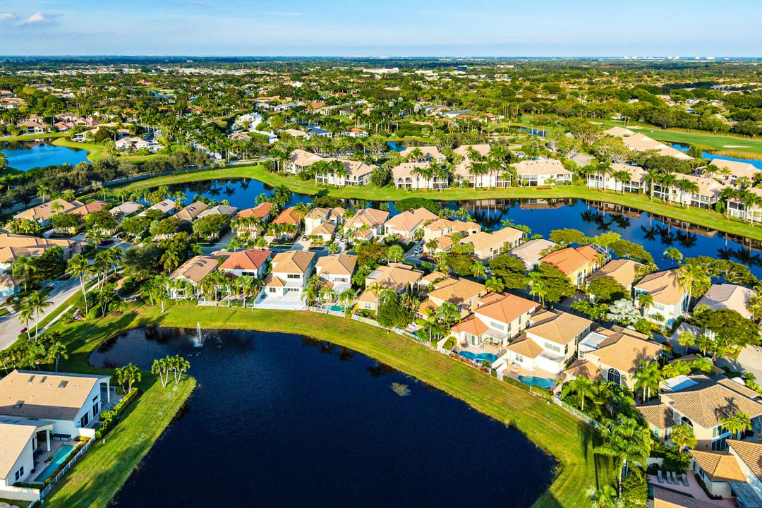 For Sale: $1,899,999 (3 beds, 3 baths, 2588 Square Feet)