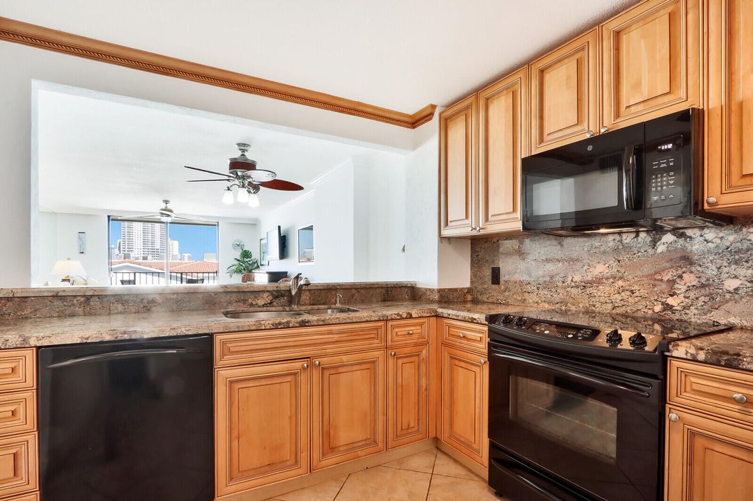 В аренду: $5,500 (2 спален, 2 ванн, 1191 Квадратных фут)