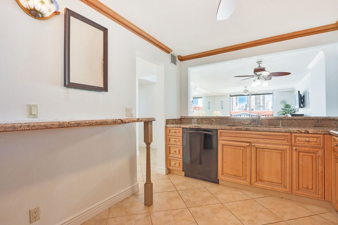 В аренду: $5,500 (2 спален, 2 ванн, 1191 Квадратных фут)