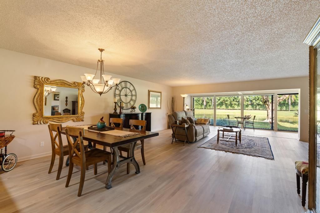 For Sale: $275,000 (2 beds, 2 baths, 1626 Square Feet)