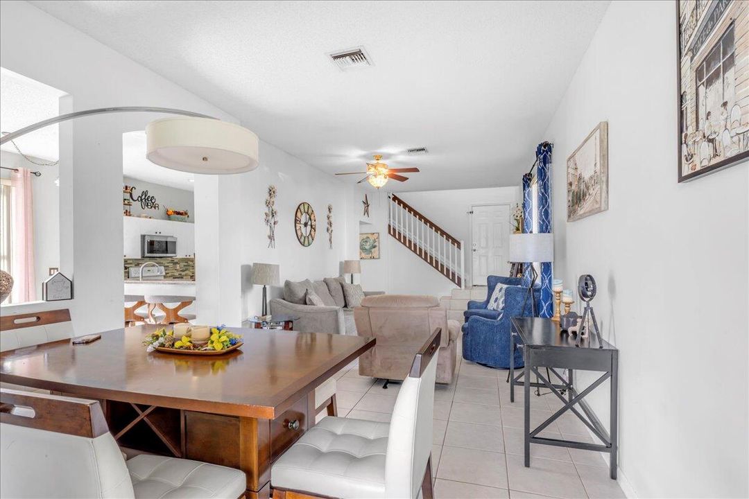 En Venta: $595,000 (3 camas, 2 baños, 1928 Pies cuadrados)