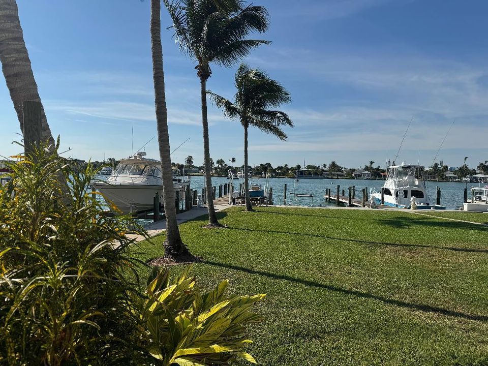 出租: $4,500 (3 贝兹, 2 浴室, 1882 平方英尺)