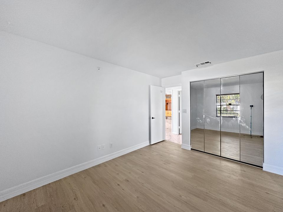 待售: $445,000 (3 贝兹, 2 浴室, 2156 平方英尺)