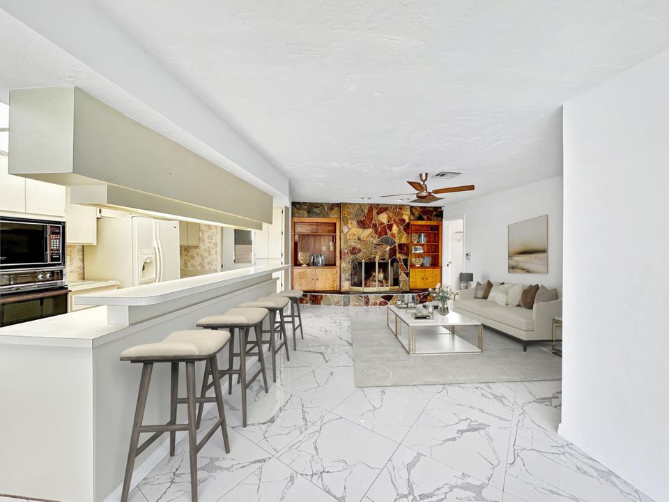 待售: $445,000 (3 贝兹, 2 浴室, 2156 平方英尺)