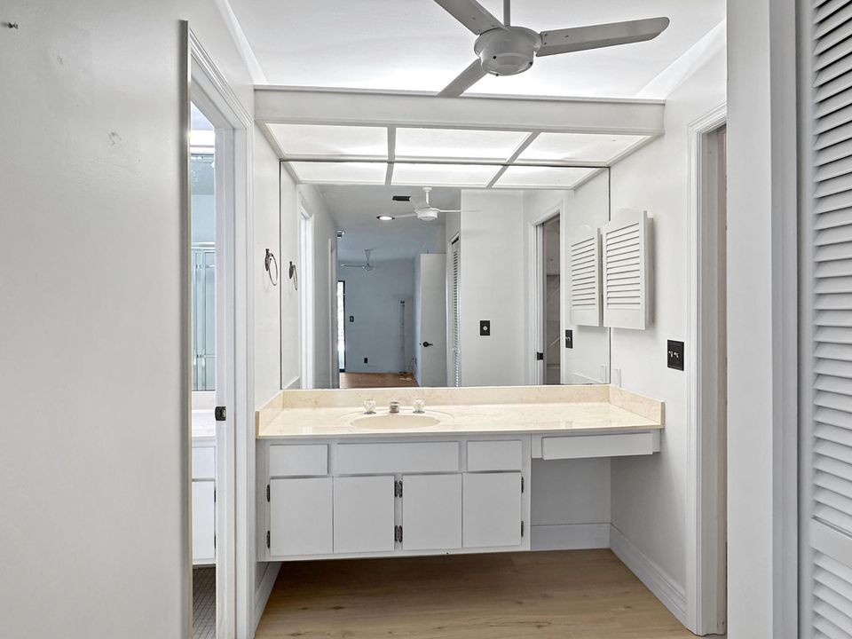 待售: $445,000 (3 贝兹, 2 浴室, 2156 平方英尺)