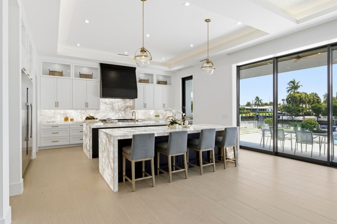 На продажу: $8,500,000 (5 спален, 7 ванн, 5804 Квадратных фут)