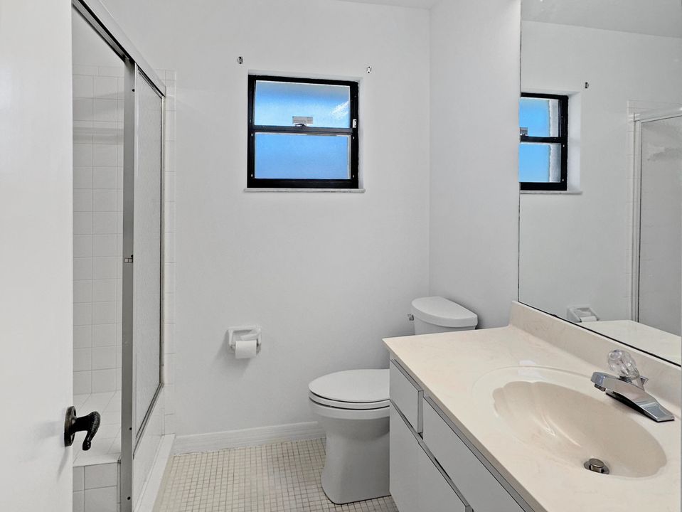 待售: $445,000 (3 贝兹, 2 浴室, 2156 平方英尺)