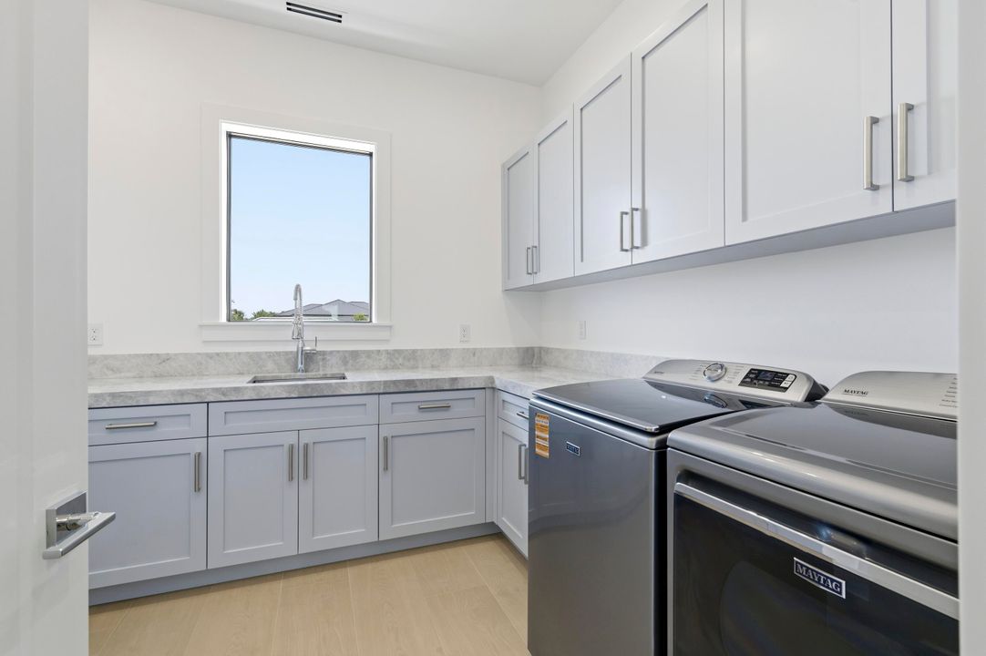 На продажу: $8,500,000 (5 спален, 7 ванн, 5804 Квадратных фут)