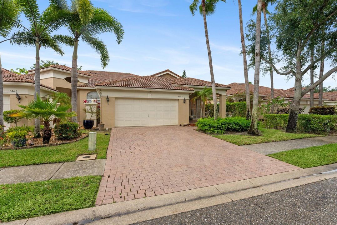 For Sale: $450,000 (3 beds, 2 baths, 1802 Square Feet)