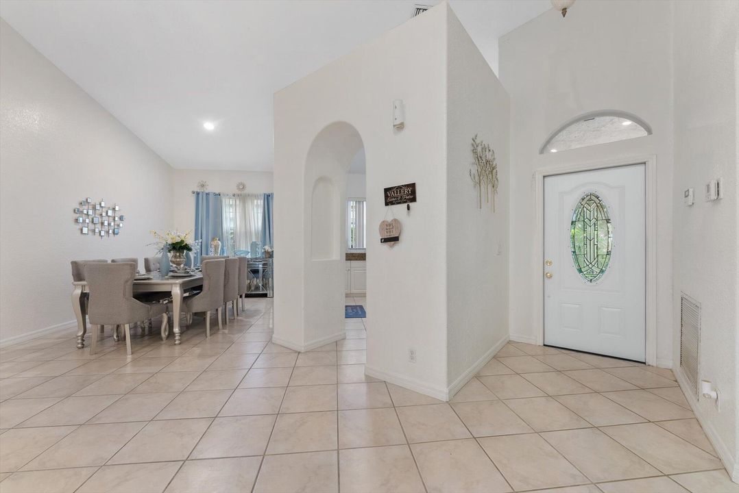 For Sale: $450,000 (3 beds, 2 baths, 1802 Square Feet)