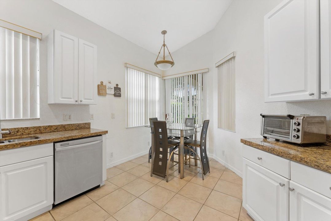 For Sale: $450,000 (3 beds, 2 baths, 1802 Square Feet)