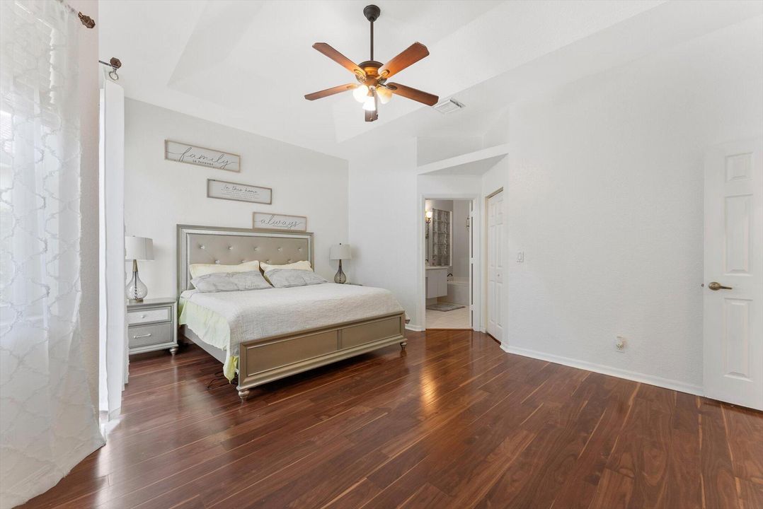 For Sale: $450,000 (3 beds, 2 baths, 1802 Square Feet)