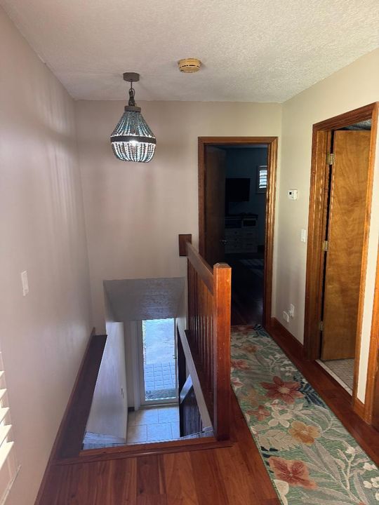 出租: $4,500 (3 贝兹, 2 浴室, 1882 平方英尺)