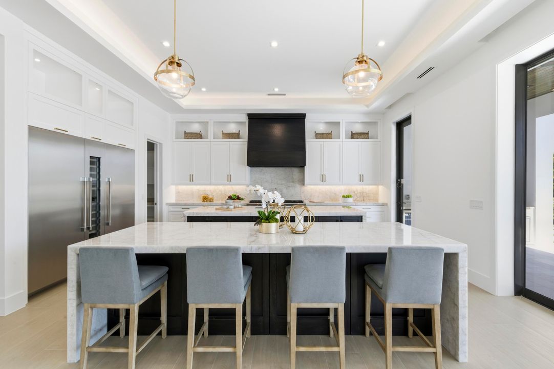 На продажу: $8,500,000 (5 спален, 7 ванн, 5804 Квадратных фут)