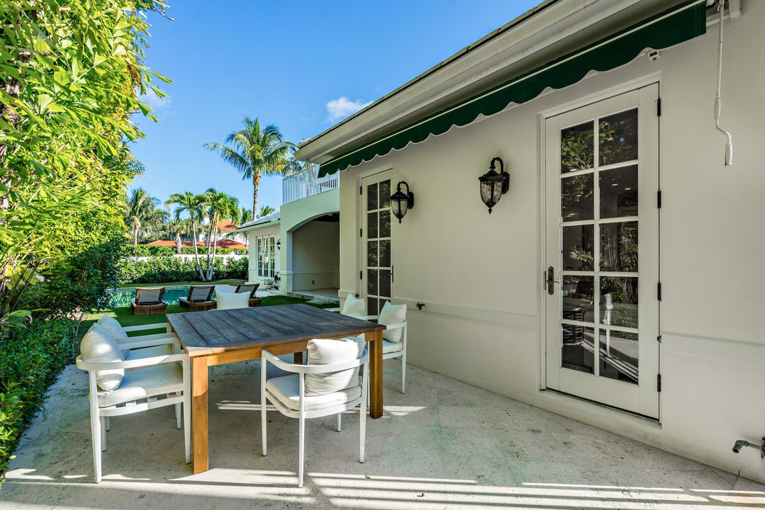 В аренду: $75,000 (5 спален, 6 ванн, 4239 Квадратных фут)