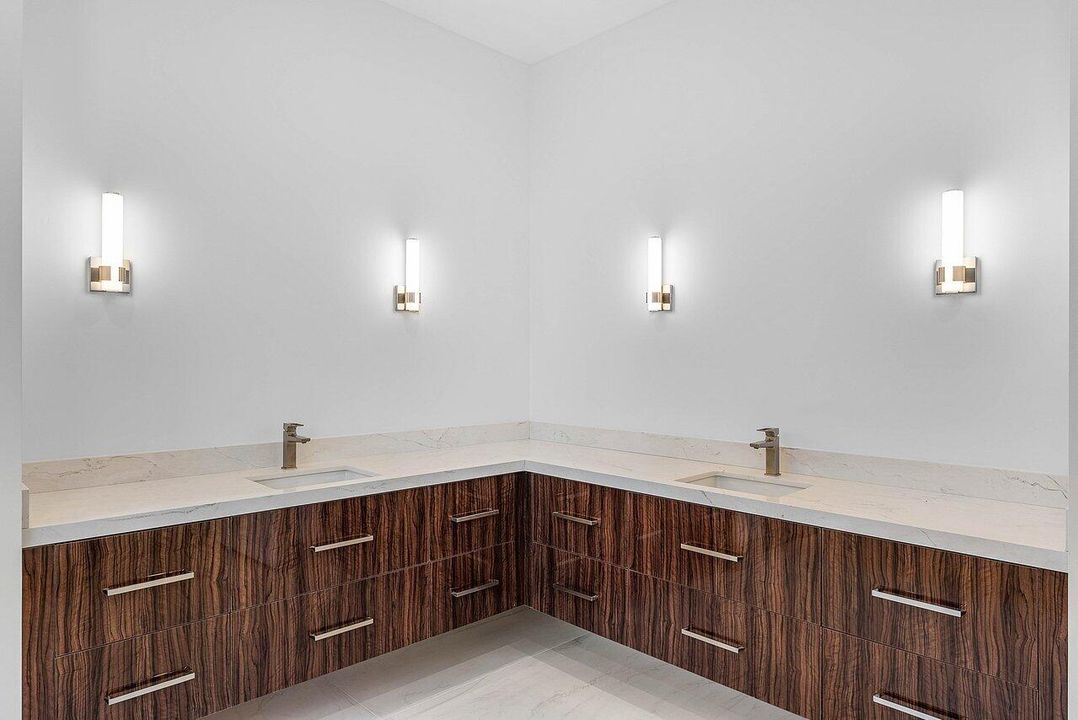 На продажу: $6,150,000 (6 спален, 6 ванн, 5233 Квадратных фут)