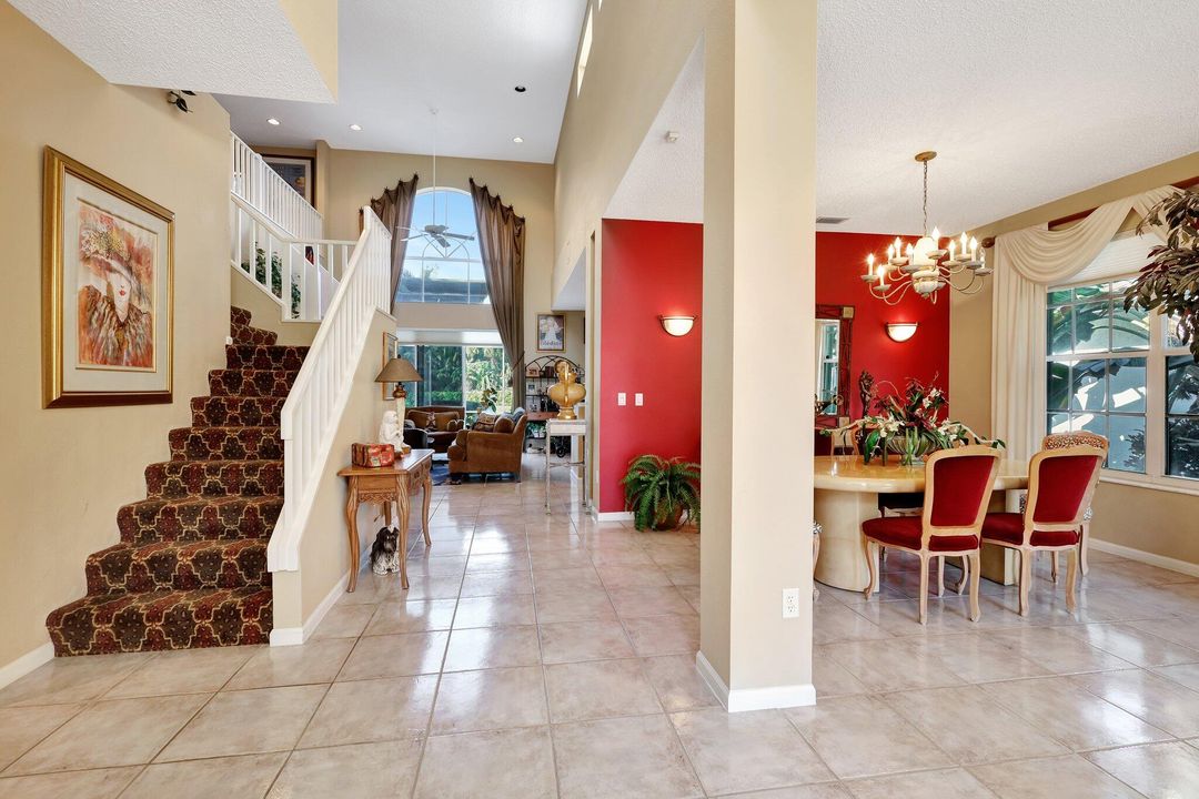 En Venta: $729,000 (4 camas, 2 baños, 2338 Pies cuadrados)