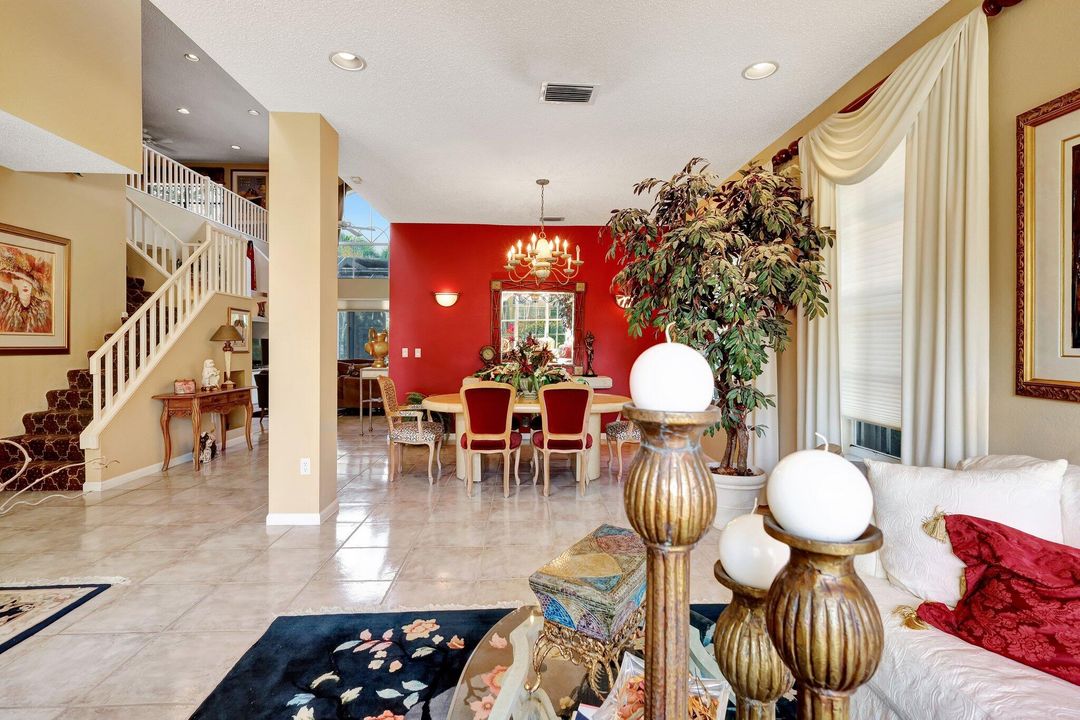 En Venta: $729,000 (4 camas, 2 baños, 2338 Pies cuadrados)