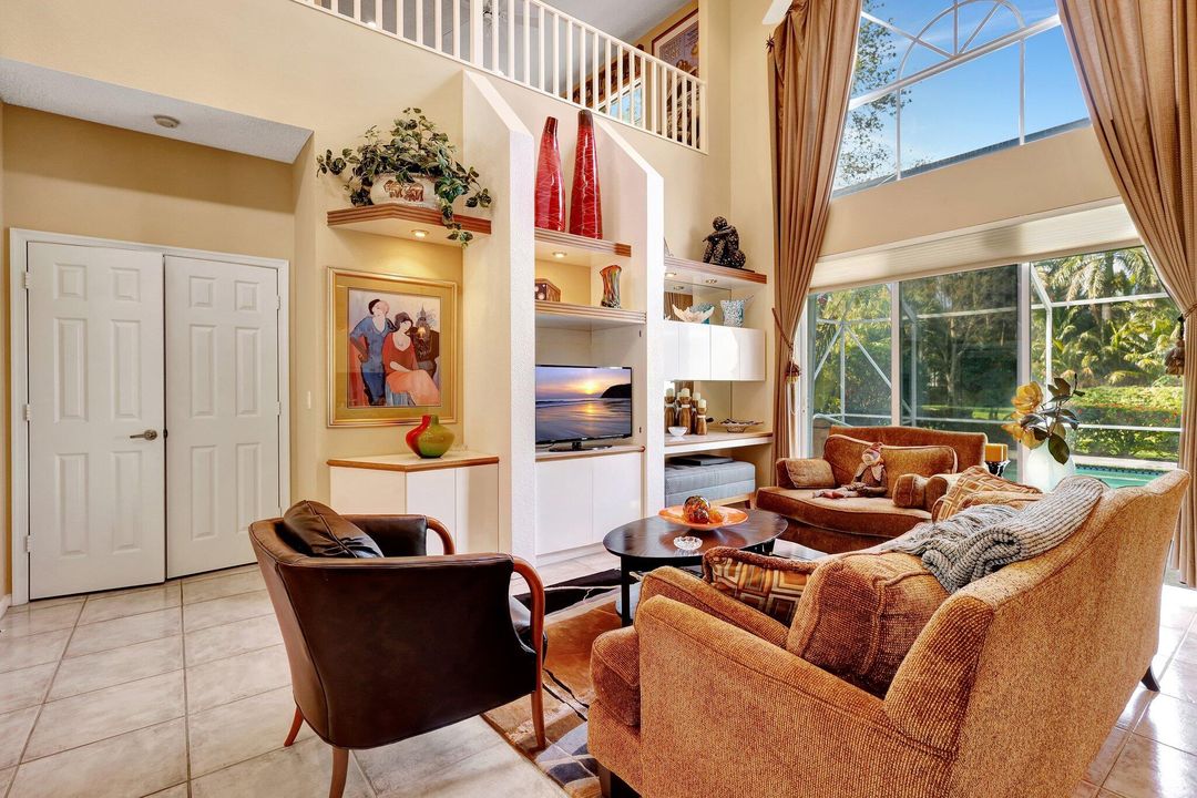 En Venta: $729,000 (4 camas, 2 baños, 2338 Pies cuadrados)