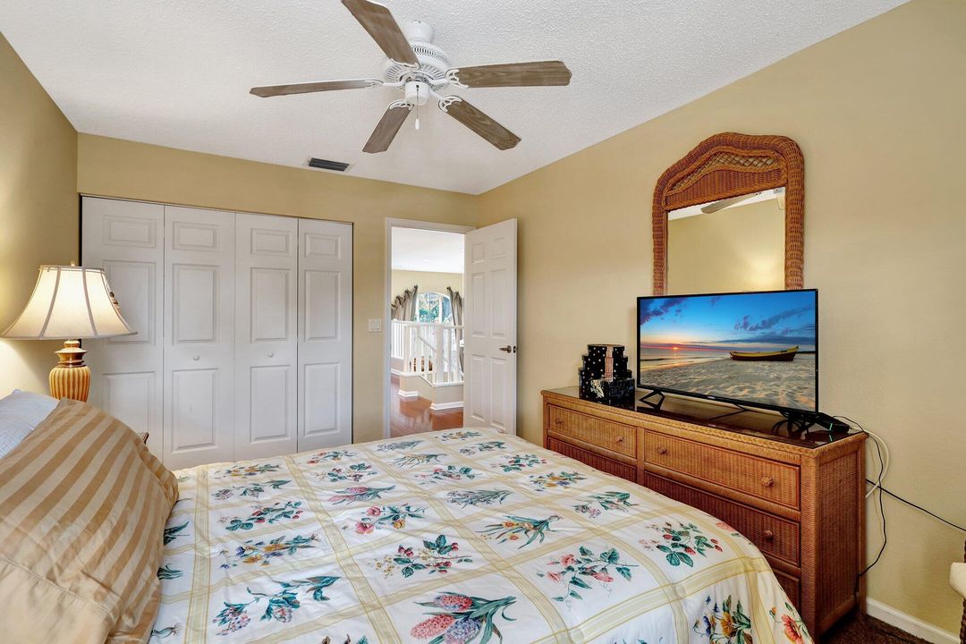 En Venta: $729,000 (4 camas, 2 baños, 2338 Pies cuadrados)