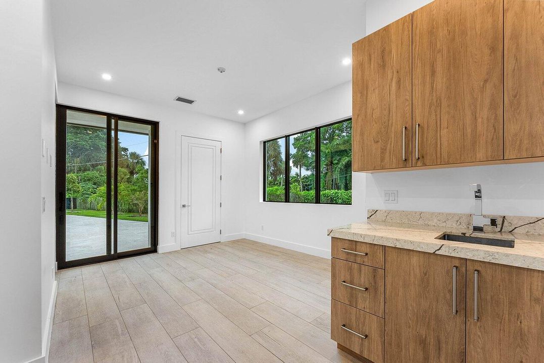 На продажу: $6,150,000 (6 спален, 6 ванн, 5233 Квадратных фут)