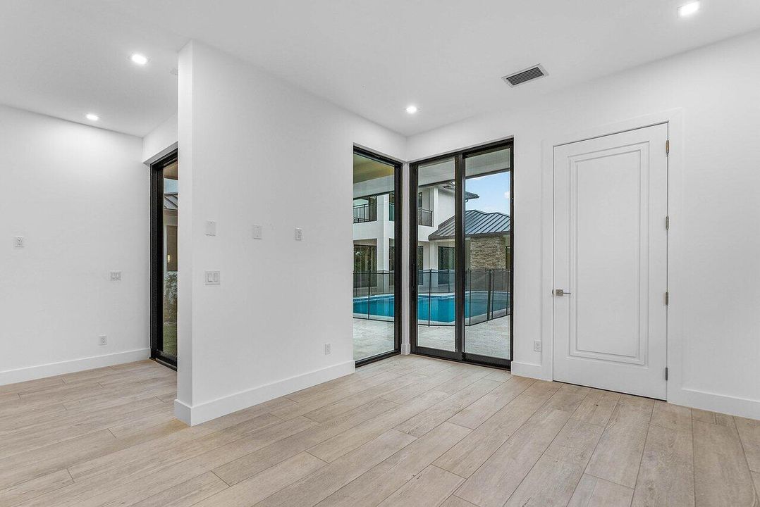 На продажу: $6,150,000 (6 спален, 6 ванн, 5233 Квадратных фут)