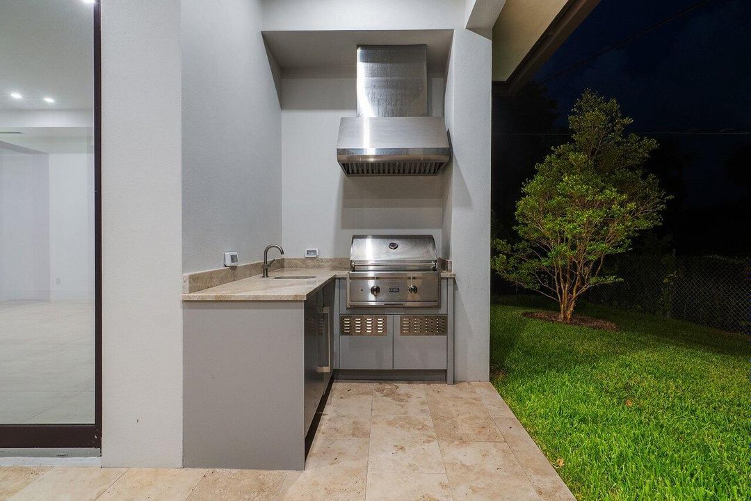 На продажу: $6,150,000 (6 спален, 6 ванн, 5233 Квадратных фут)