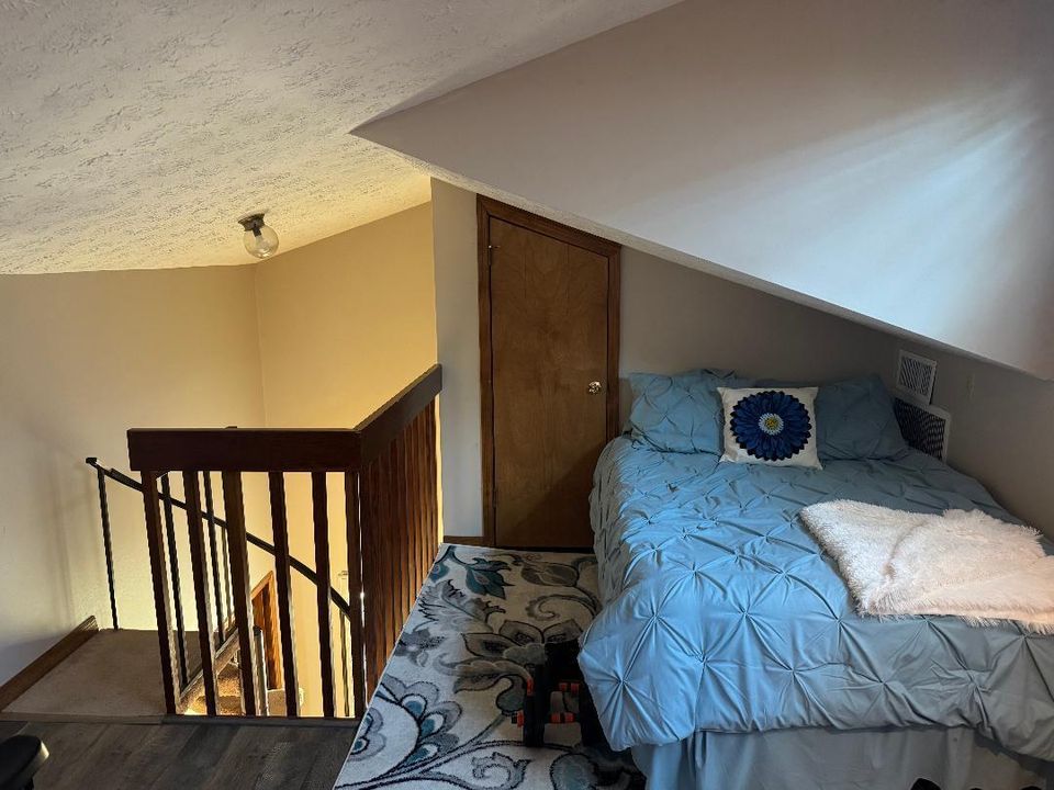 出租: $4,500 (3 贝兹, 2 浴室, 1882 平方英尺)