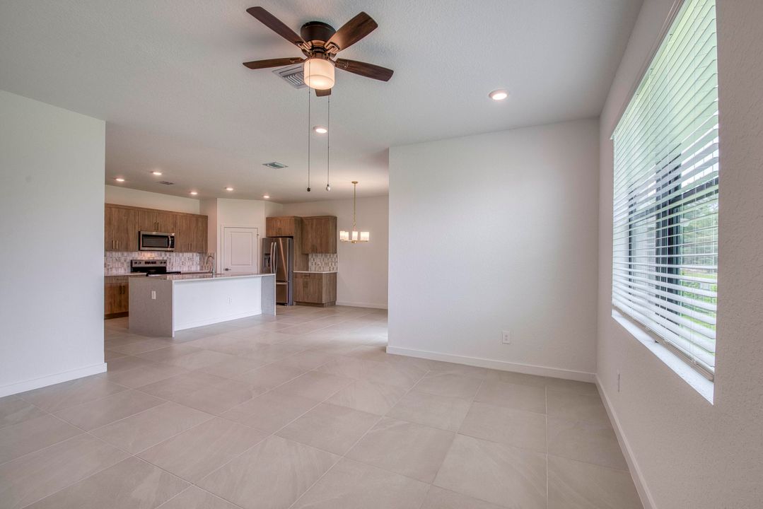 For Rent: $3,500 (4 beds, 2 baths, 1828 Square Feet)