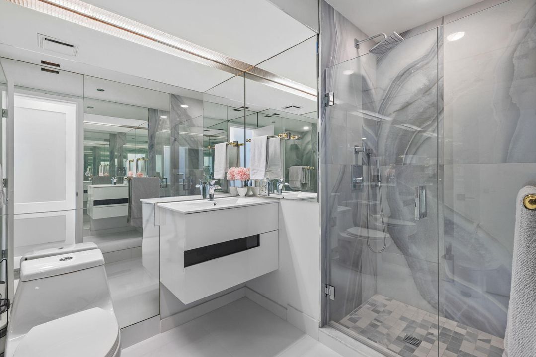 For Sale: $1,900,000 (2 beds, 2 baths, 2560 Square Feet)