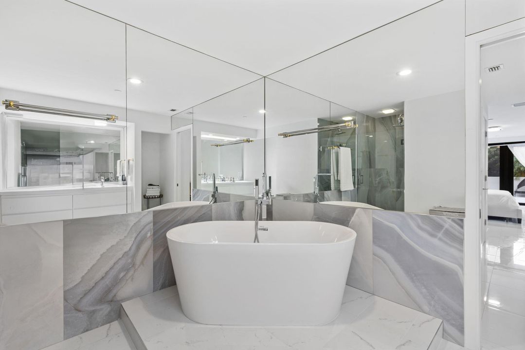 For Sale: $1,900,000 (2 beds, 2 baths, 2560 Square Feet)