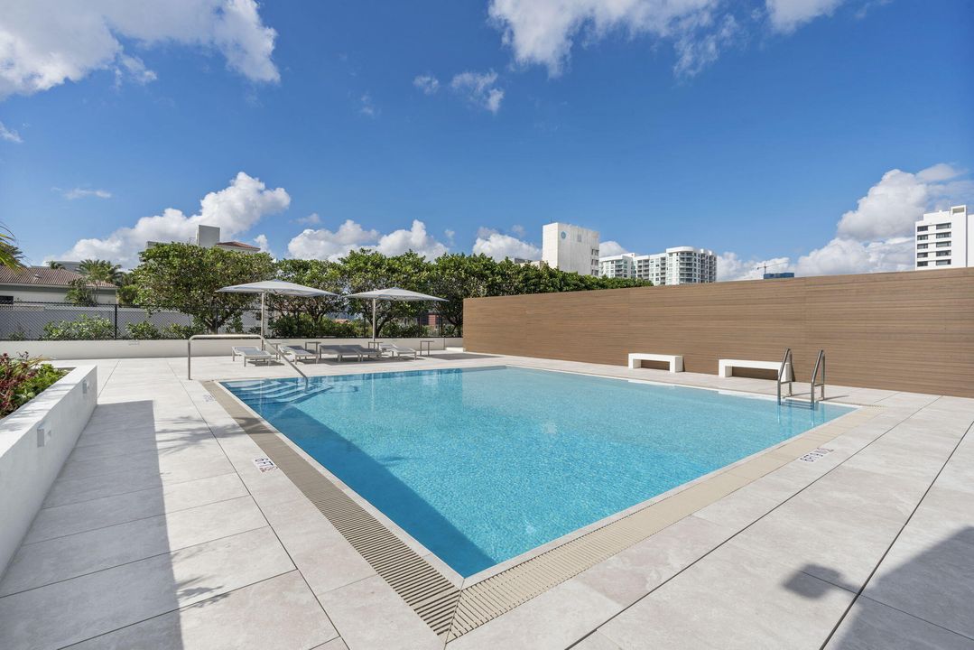 For Sale: $1,900,000 (2 beds, 2 baths, 2560 Square Feet)