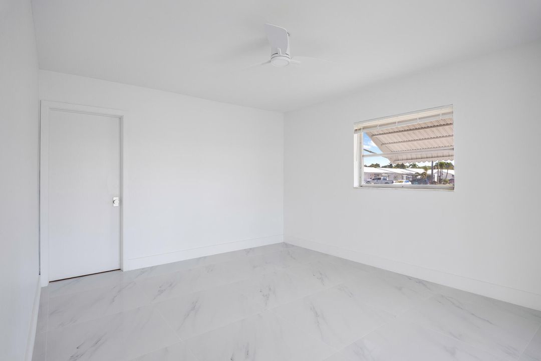 For Sale: $359,500 (2 beds, 2 baths, 1682 Square Feet)