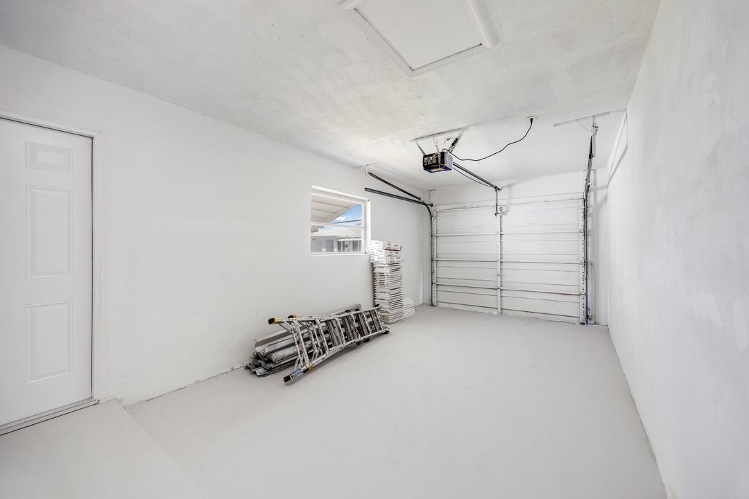 For Sale: $359,500 (2 beds, 2 baths, 1682 Square Feet)