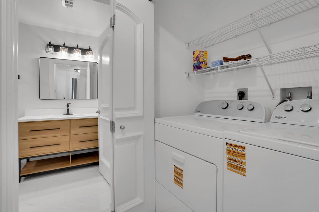 For Sale: $550,000 (3 beds, 2 baths, 1515 Square Feet)