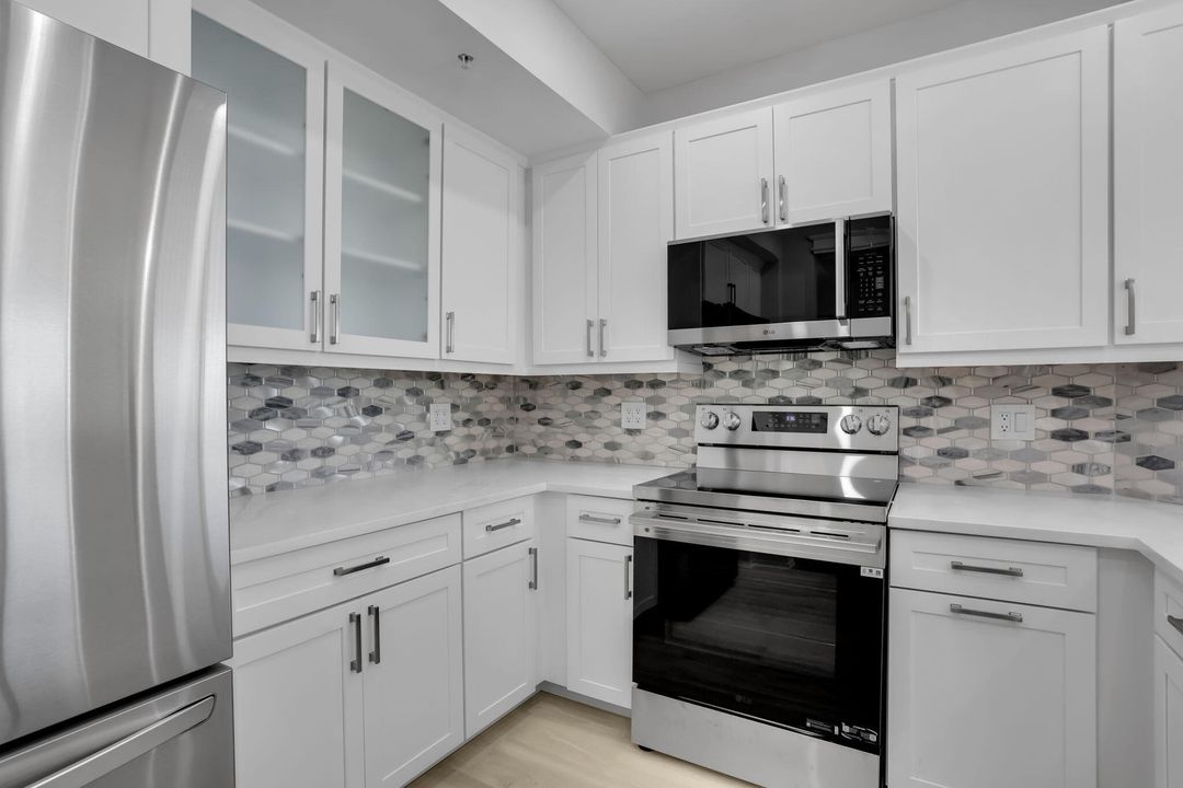 For Sale: $550,000 (3 beds, 2 baths, 1515 Square Feet)