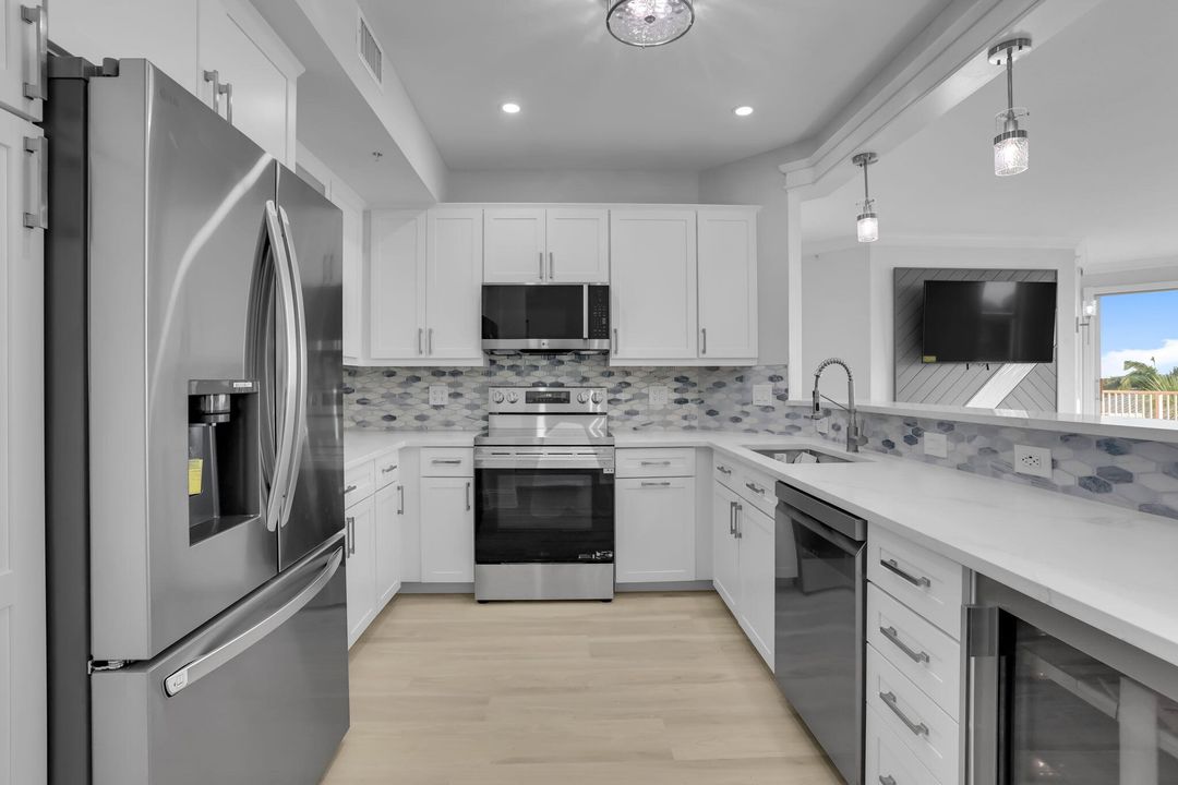 For Sale: $550,000 (3 beds, 2 baths, 1515 Square Feet)