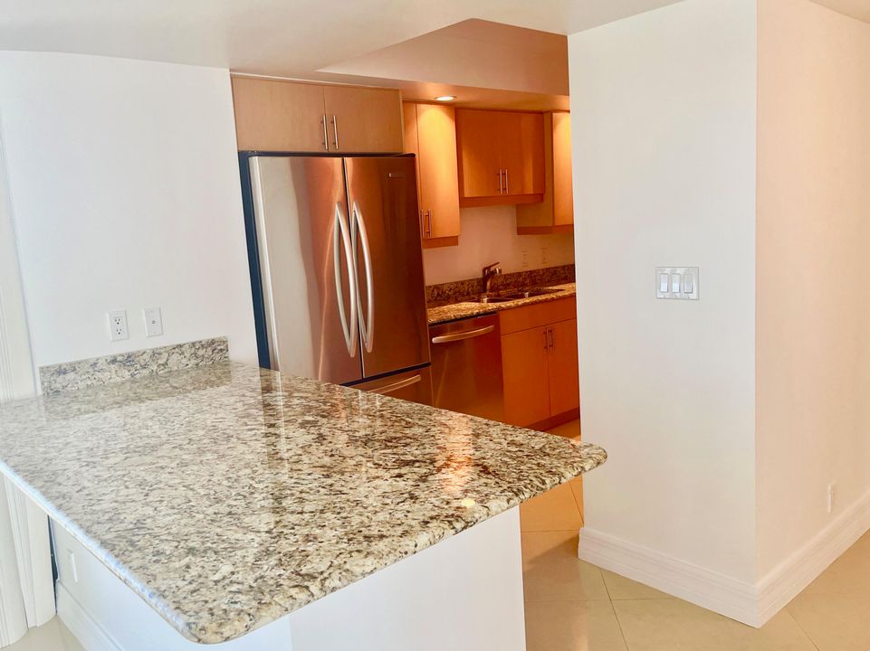 В аренду: $4,500 (2 спален, 2 ванн, 1491 Квадратных фут)