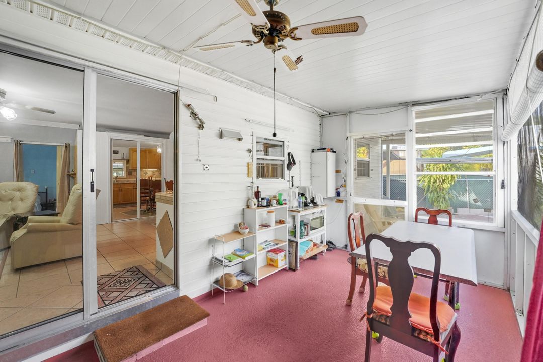 待售: $290,000 (2 贝兹, 1 浴室, 952 平方英尺)