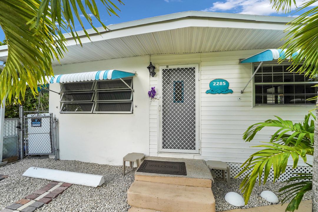 待售: $290,000 (2 贝兹, 1 浴室, 952 平方英尺)