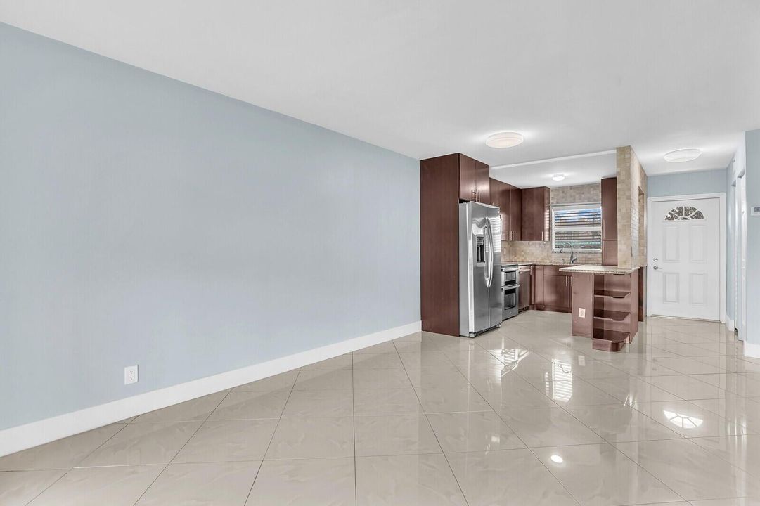 For Rent: $2,200 (2 beds, 2 baths, 756 Square Feet)