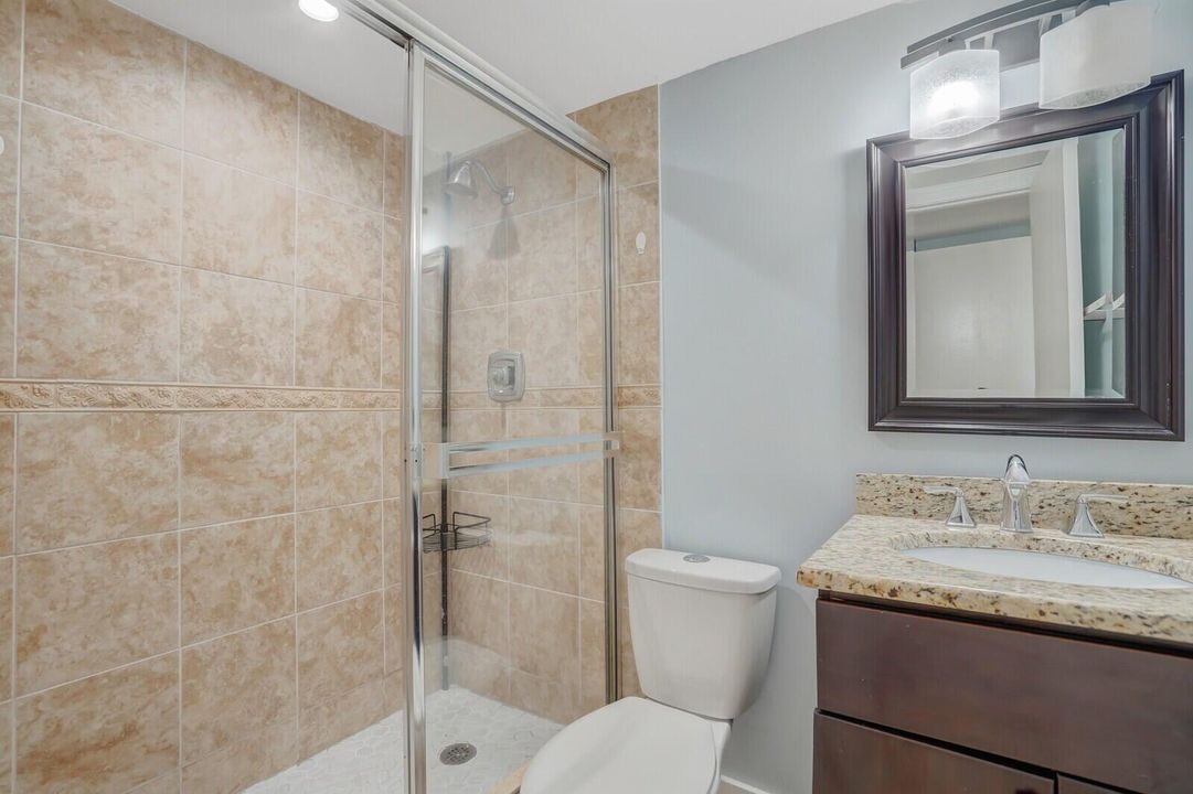 For Rent: $2,200 (2 beds, 2 baths, 756 Square Feet)