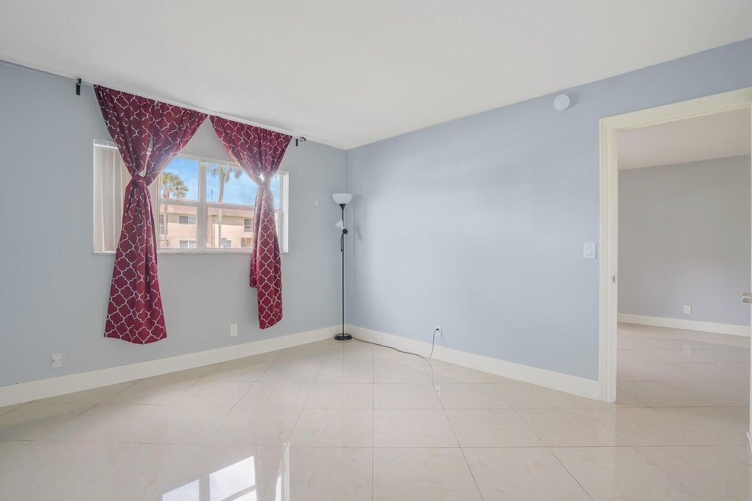 For Rent: $2,200 (2 beds, 2 baths, 756 Square Feet)