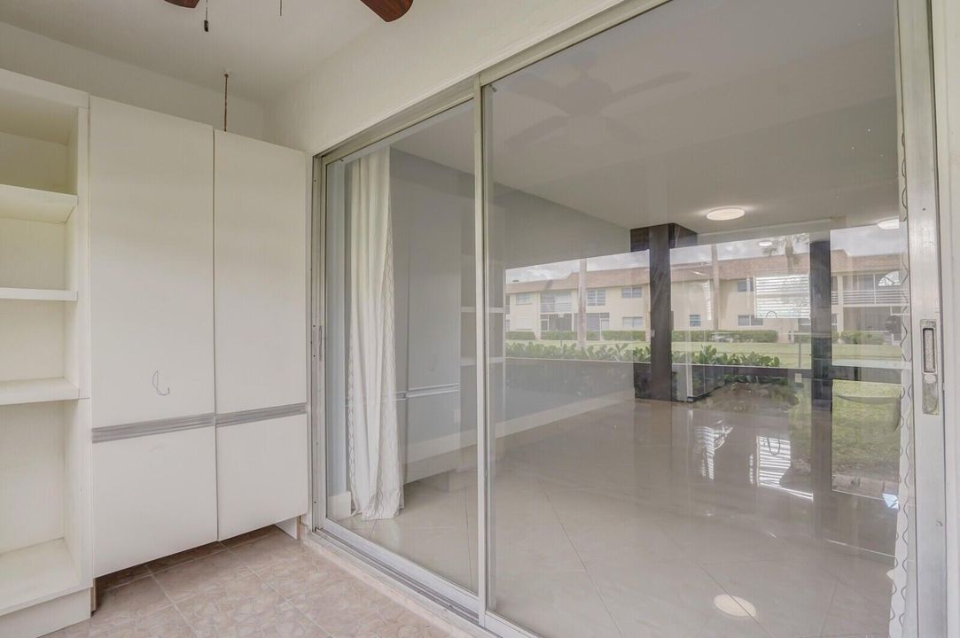 For Rent: $2,200 (2 beds, 2 baths, 756 Square Feet)