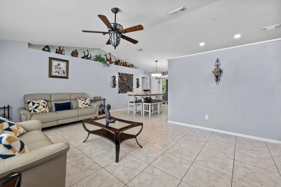 For Sale: $415,000 (3 beds, 2 baths, 1614 Square Feet)