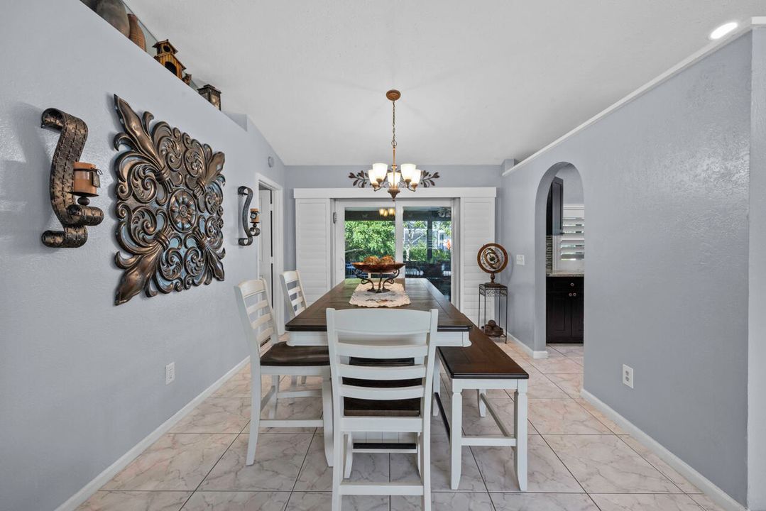 For Sale: $415,000 (3 beds, 2 baths, 1614 Square Feet)